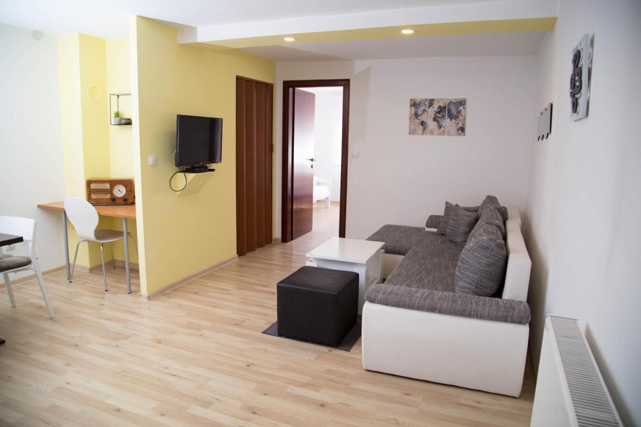 Apartmani Baotic Zupanja Exterior foto